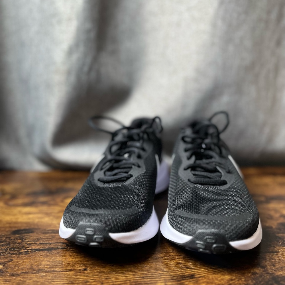 Adidas - Picture 4 of 11